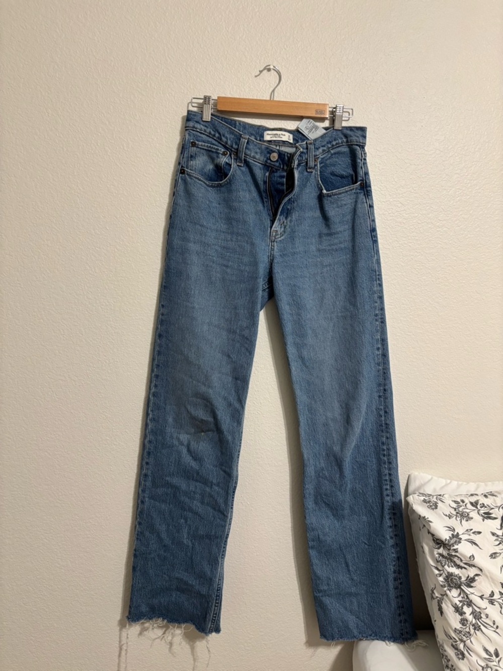 Abercrombie & Fitch Medium Blue Straight-Leg Jeans